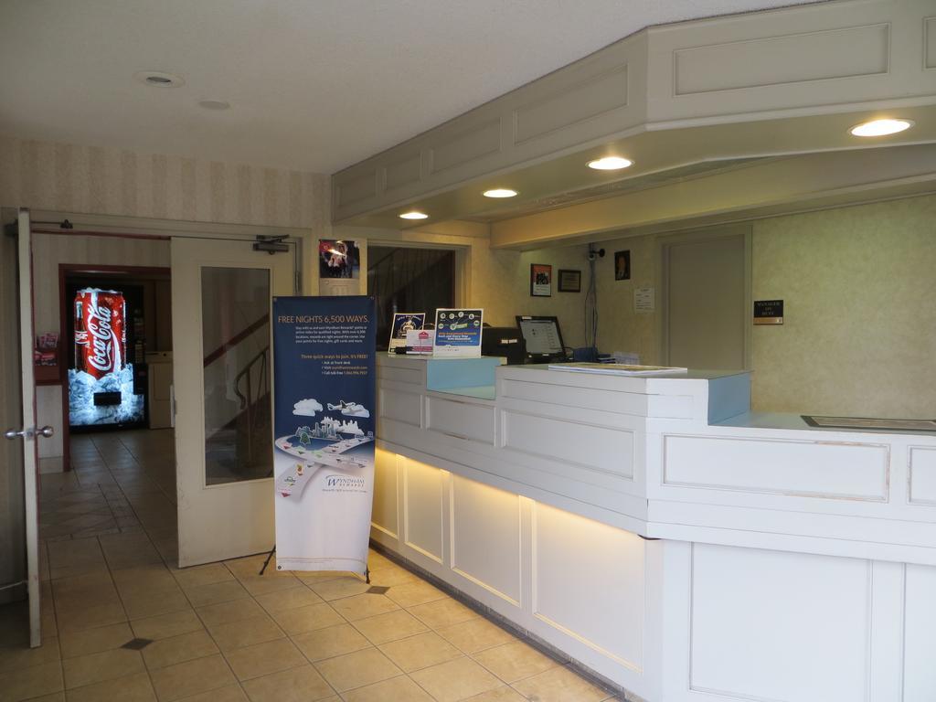 Ramada Limited Calgary Hotell Eksteriør bilde